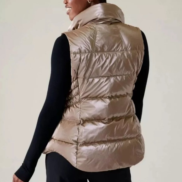 ATHLETA Downtown Down Puffer Vest NWT $179 Pyrite Metallic Small - Picture 3 of 6